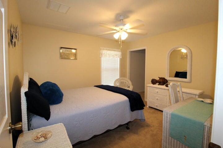 INDIAN RIVER ESTATES UNIT 7 - Residential Lease