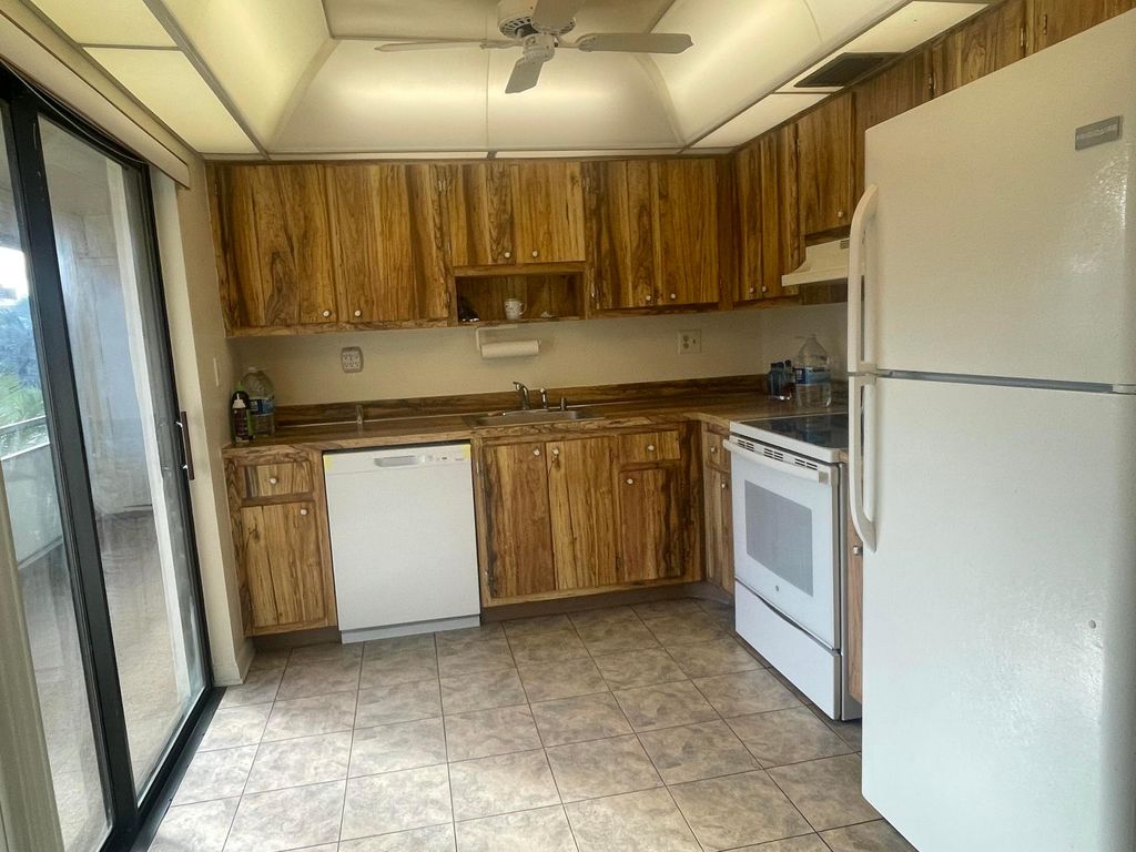 Photo of 83 Capri B Trl #83, Delray Beach, FL 33484 (MLS # B26015224)