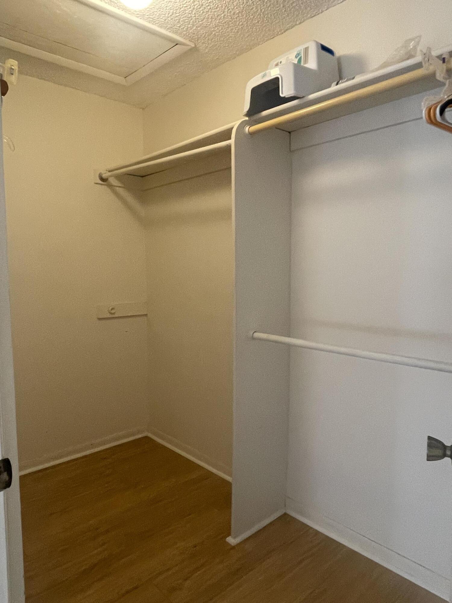 KINGS POINT CAPRI CONDOS - Residential Lease
