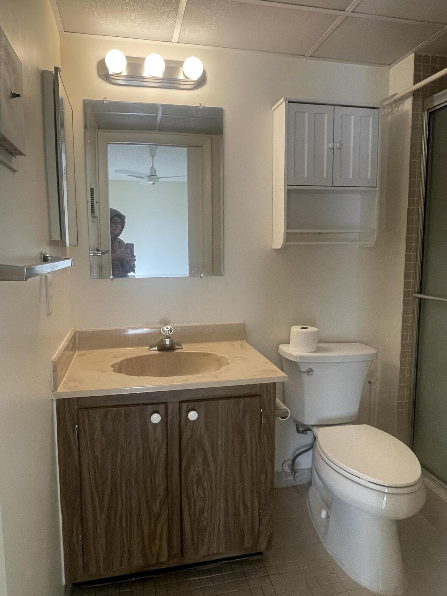KINGS POINT CAPRI CONDOS - Residential Lease