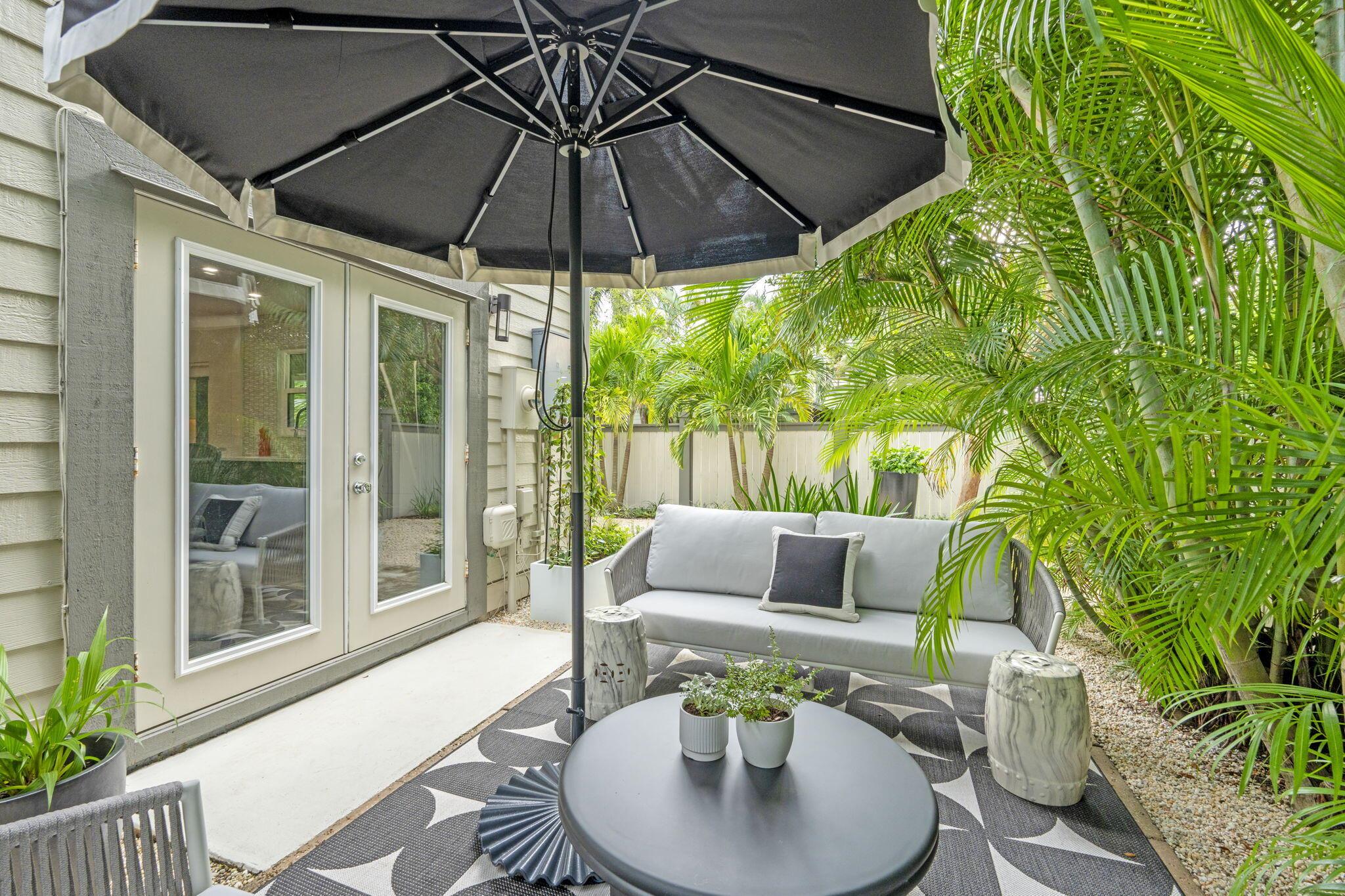 BEDFORD MEWS AT WELLINGTO - Residential Lease