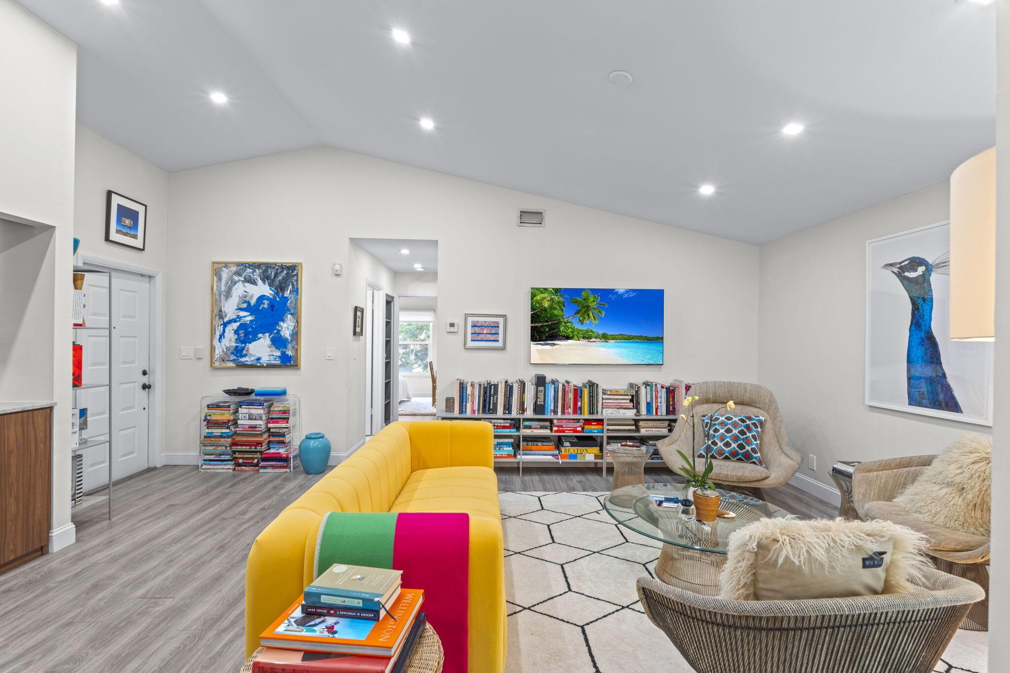 BEDFORD MEWS AT WELLINGTO - Residential Lease