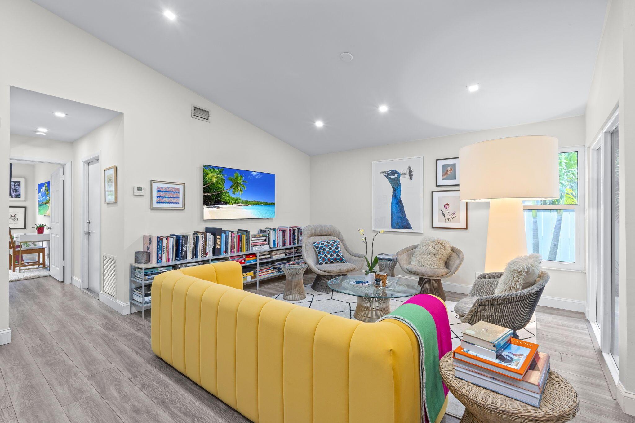 BEDFORD MEWS AT WELLINGTO - Residential Lease