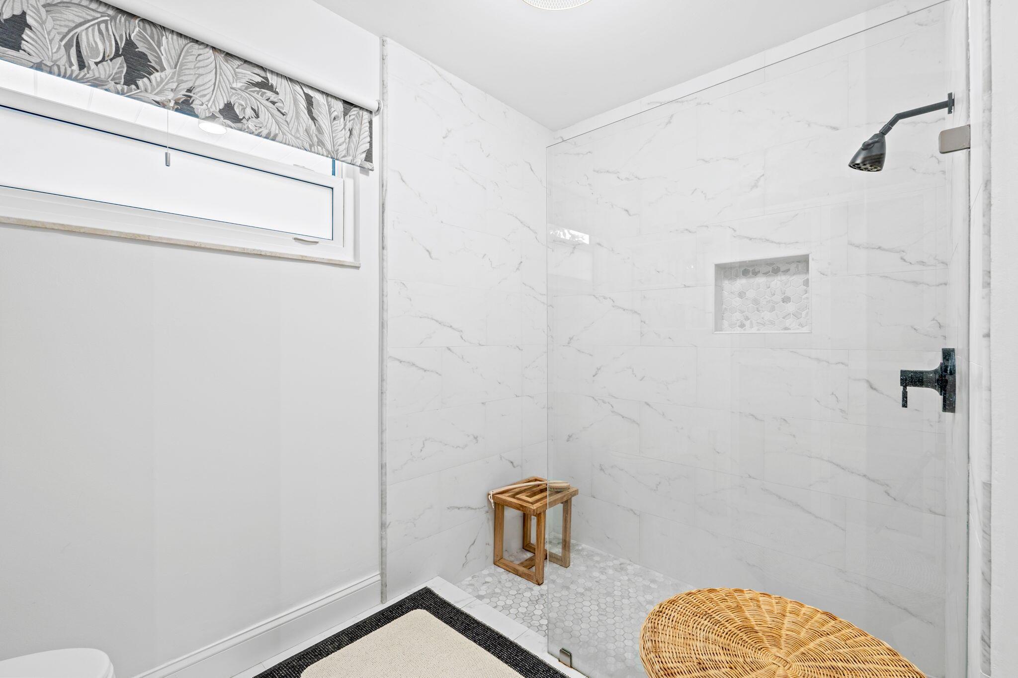 BEDFORD MEWS AT WELLINGTO - Residential Lease