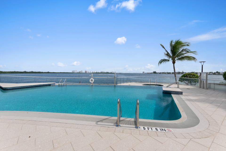 OLD PORT COVE LAKE POINT - Residential Lease