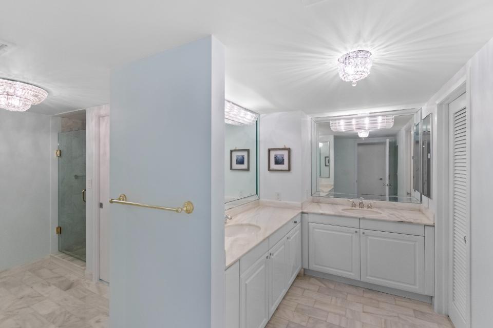 OLD PORT COVE LAKE POINT - Residential Lease