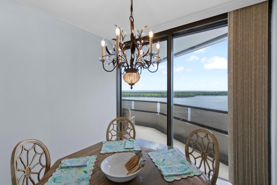 OLD PORT COVE LAKE POINT - Residential Lease