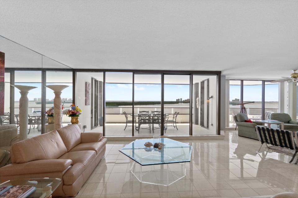 OLD PORT COVE LAKE POINT - Residential Lease