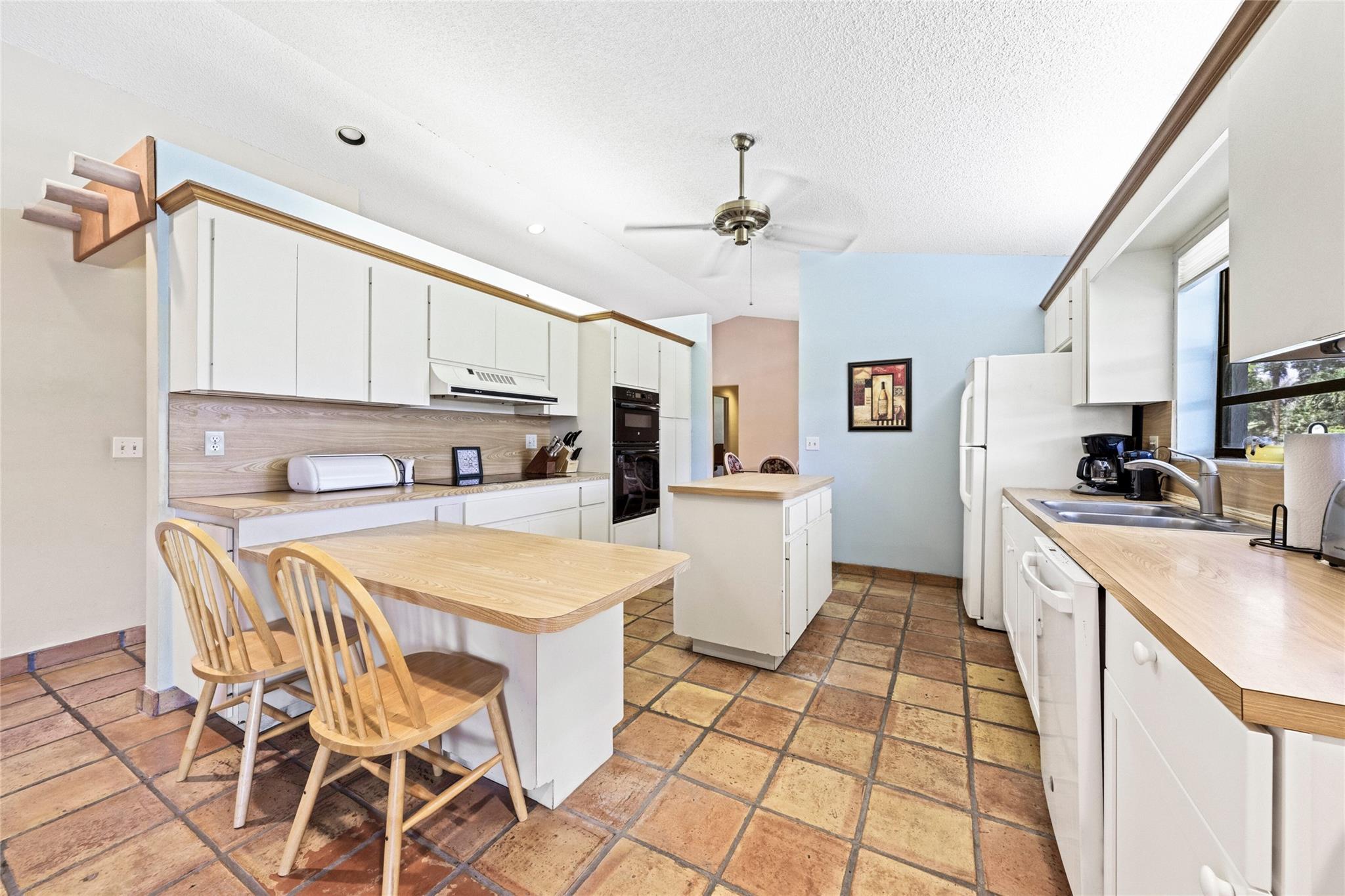 D & M ACRES/FLA FRUITLANDS - Residential