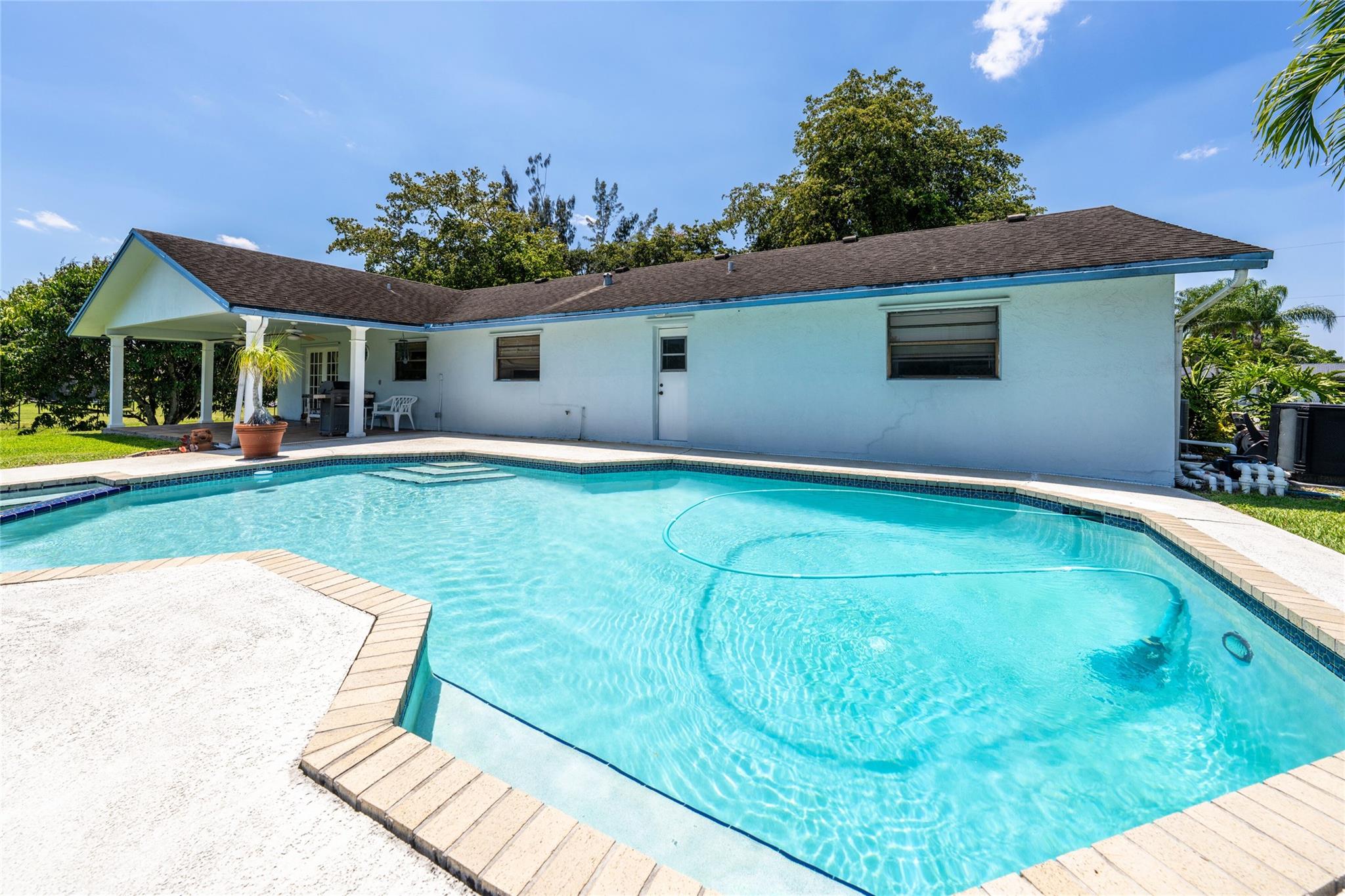 D & M ACRES/FLA FRUITLANDS - Residential