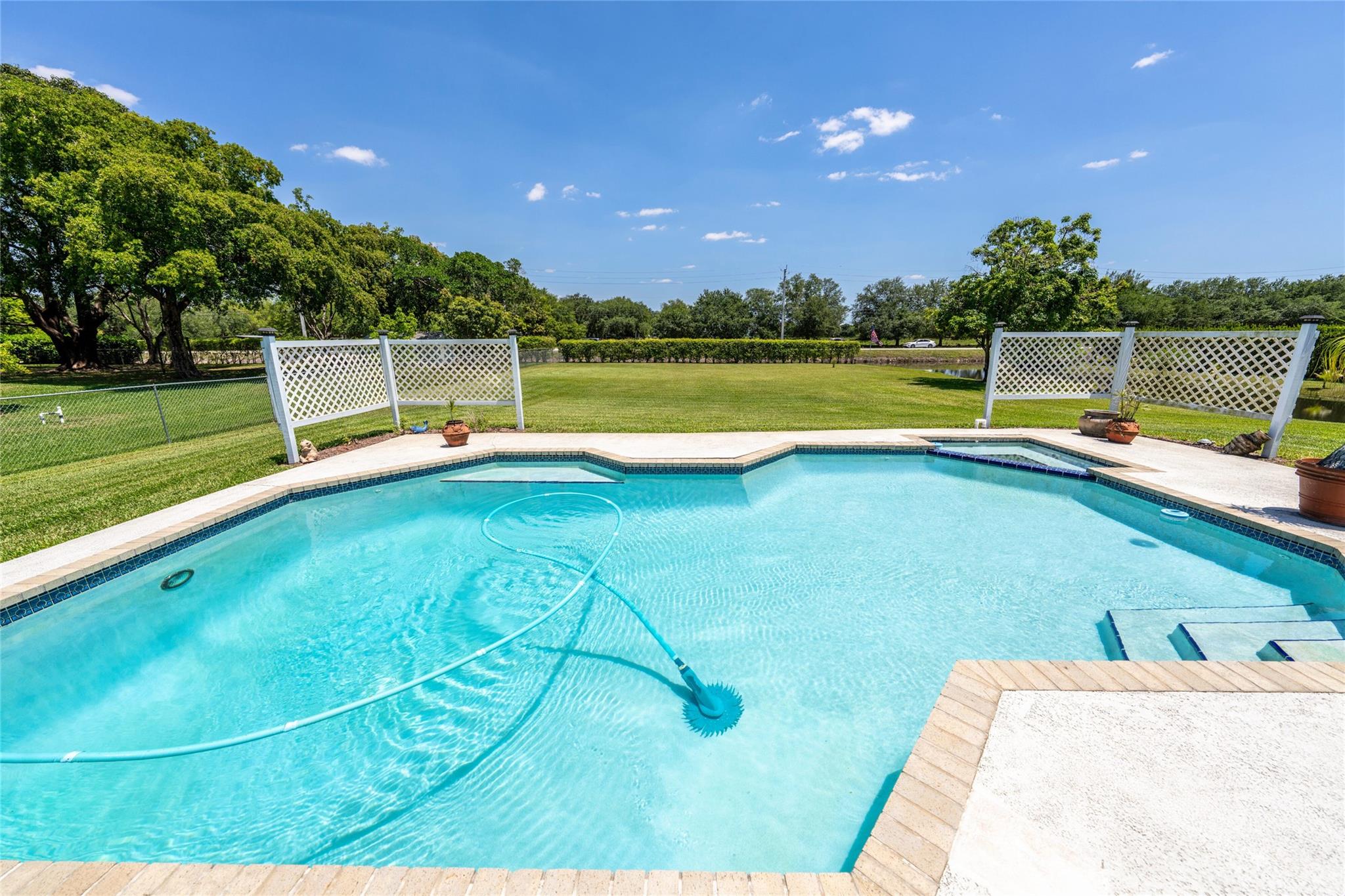 D & M ACRES/FLA FRUITLANDS - Residential