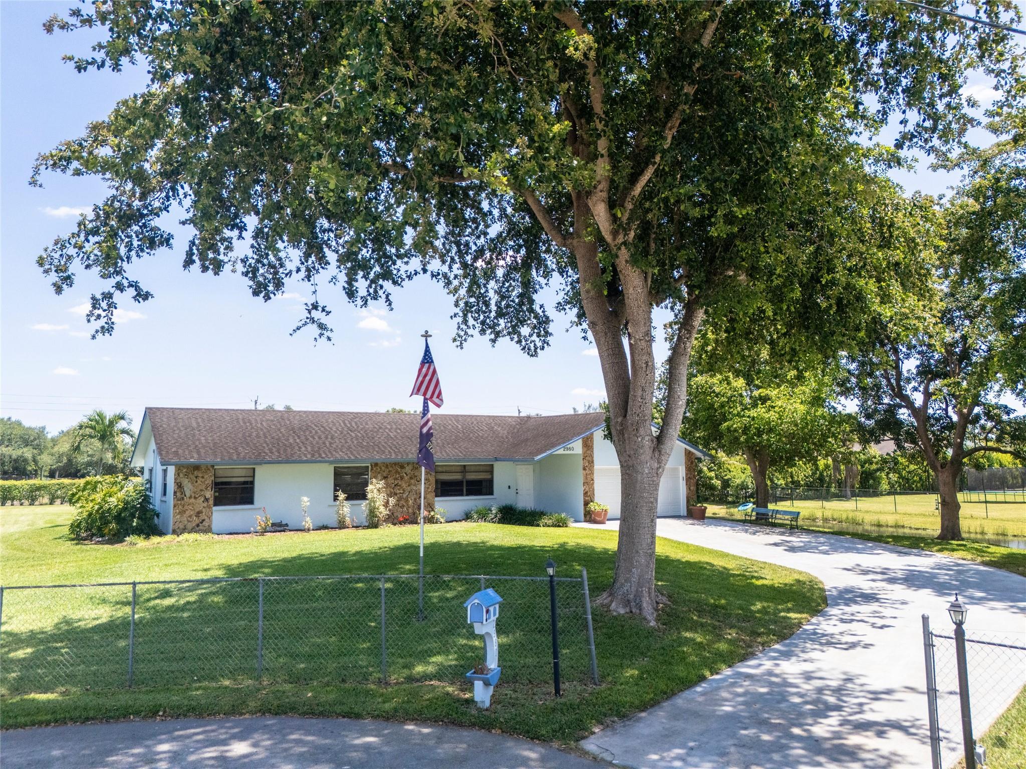 D & M ACRES/FLA FRUITLANDS - Residential