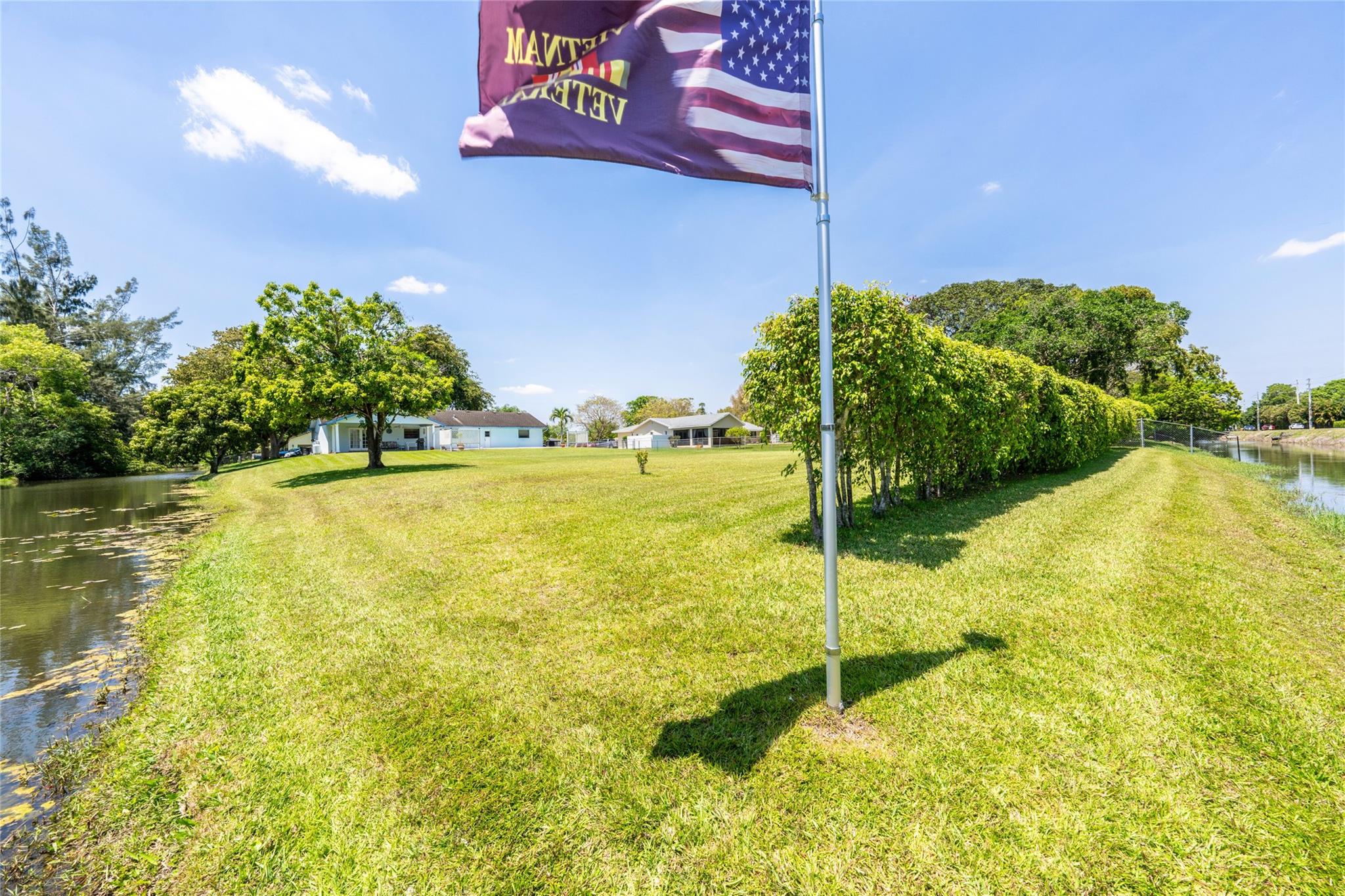 D & M ACRES/FLA FRUITLANDS - Residential