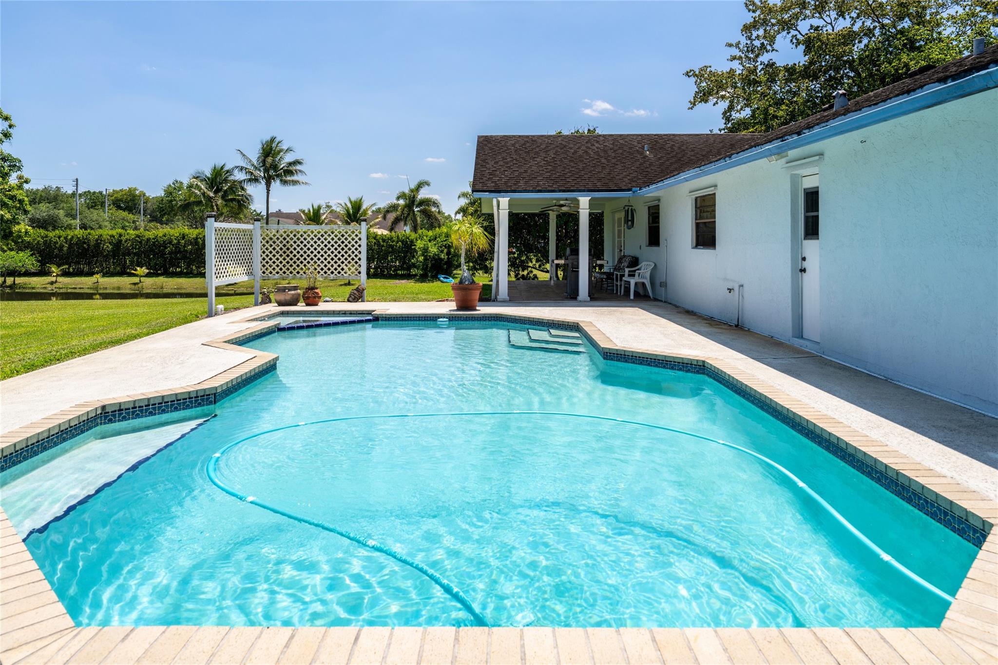 D & M ACRES/FLA FRUITLANDS - Residential