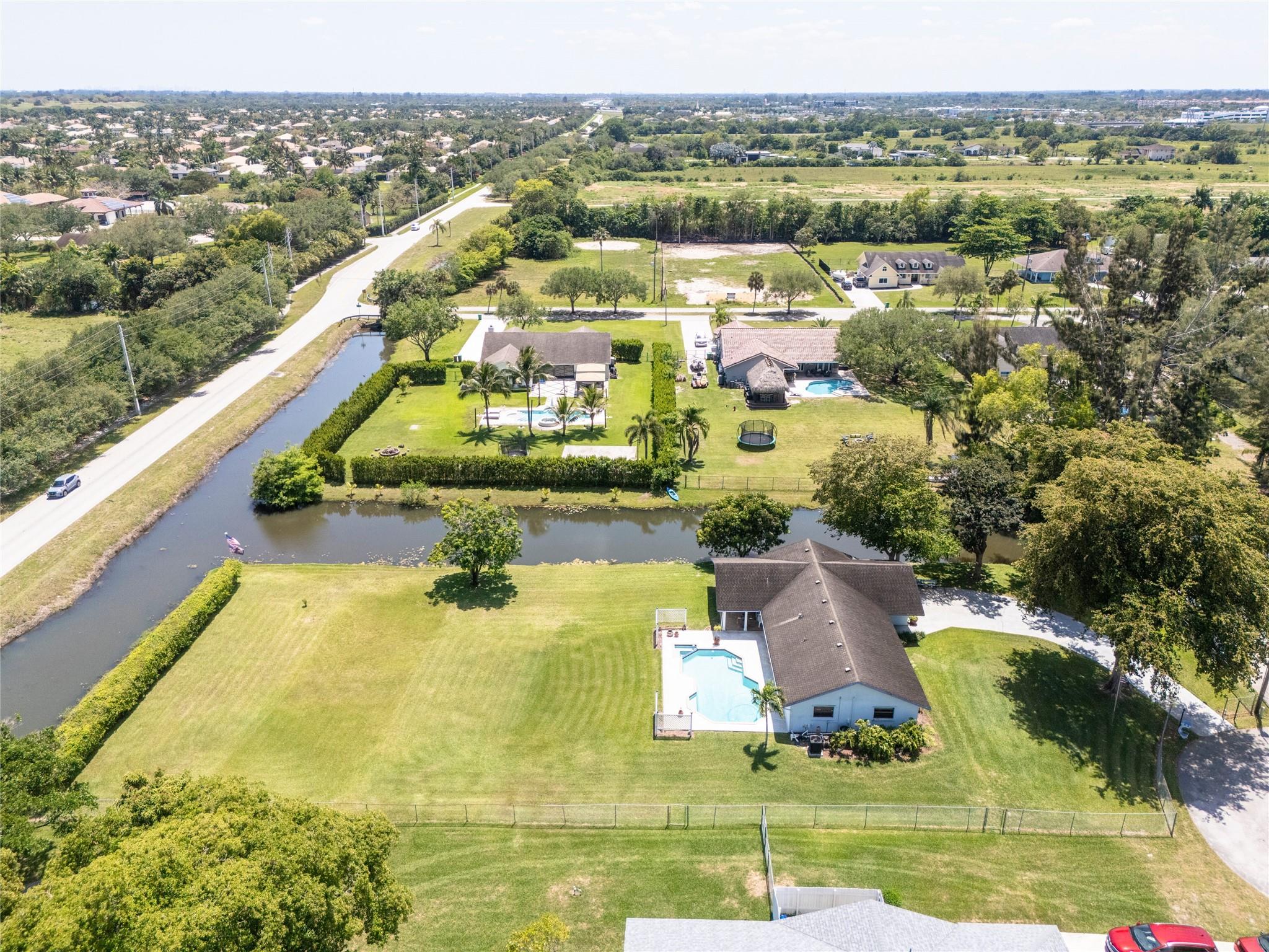 D & M ACRES/FLA FRUITLANDS - Residential