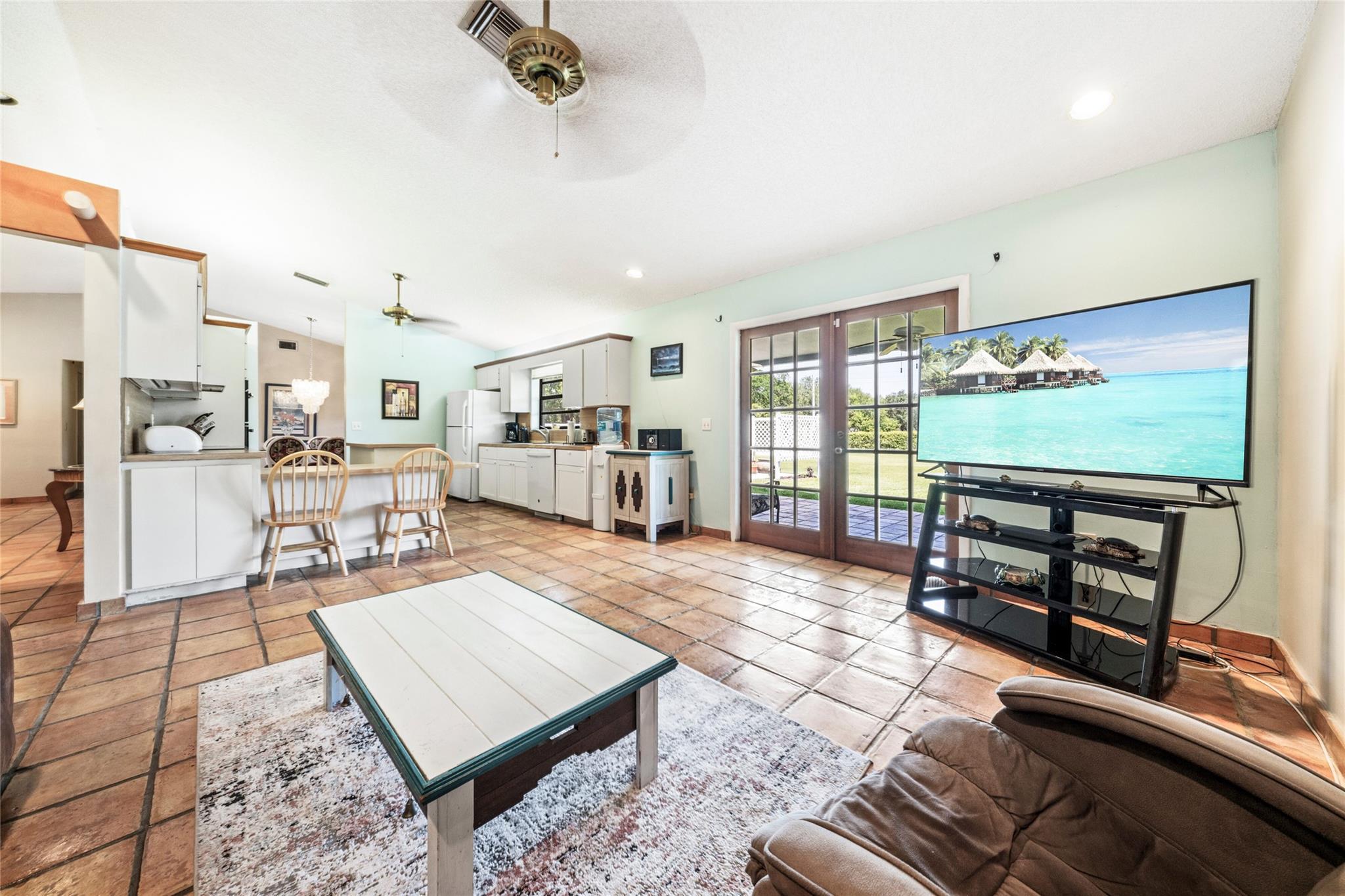 D & M ACRES/FLA FRUITLANDS - Residential