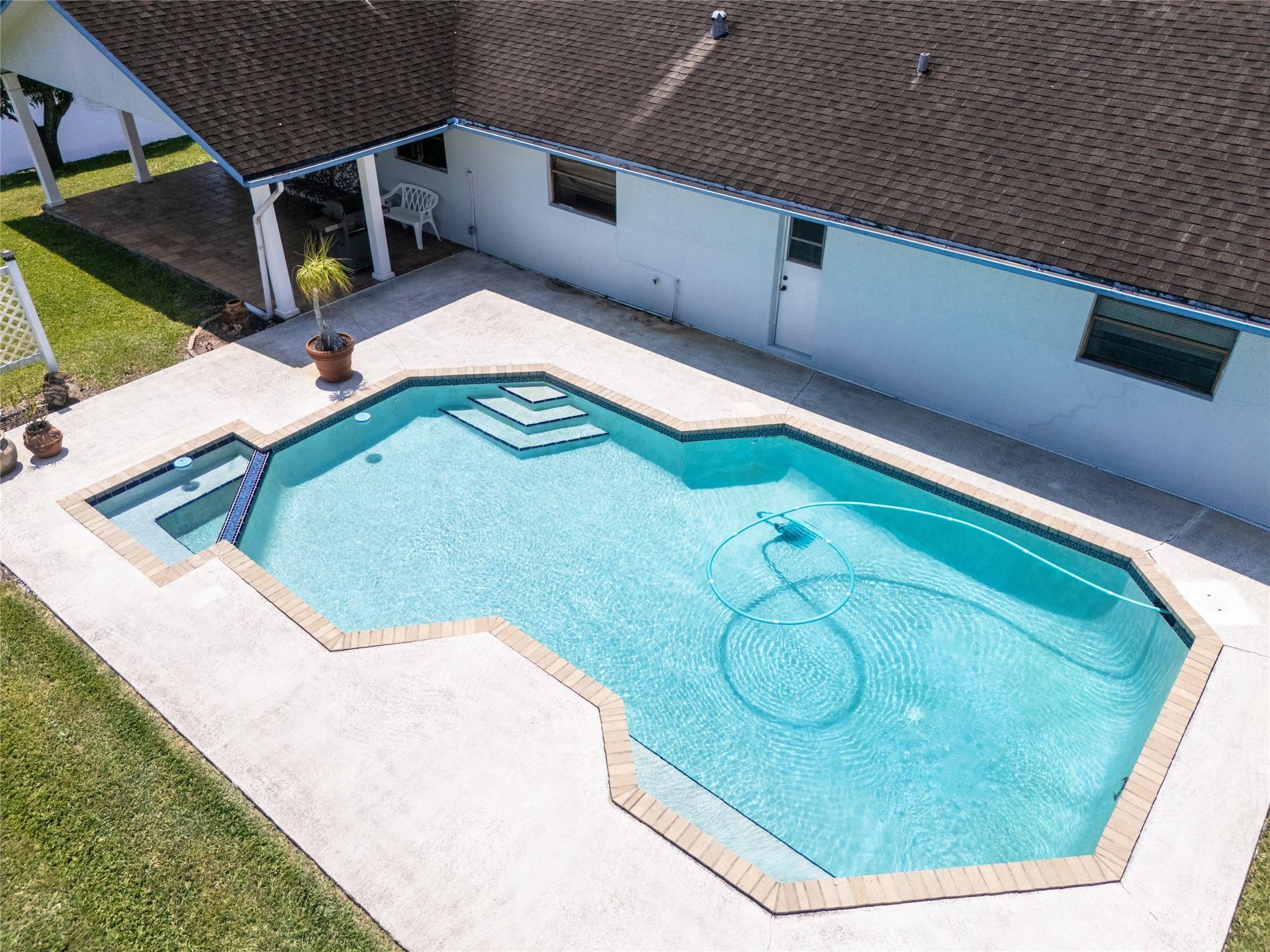 D & M ACRES/FLA FRUITLANDS - Residential