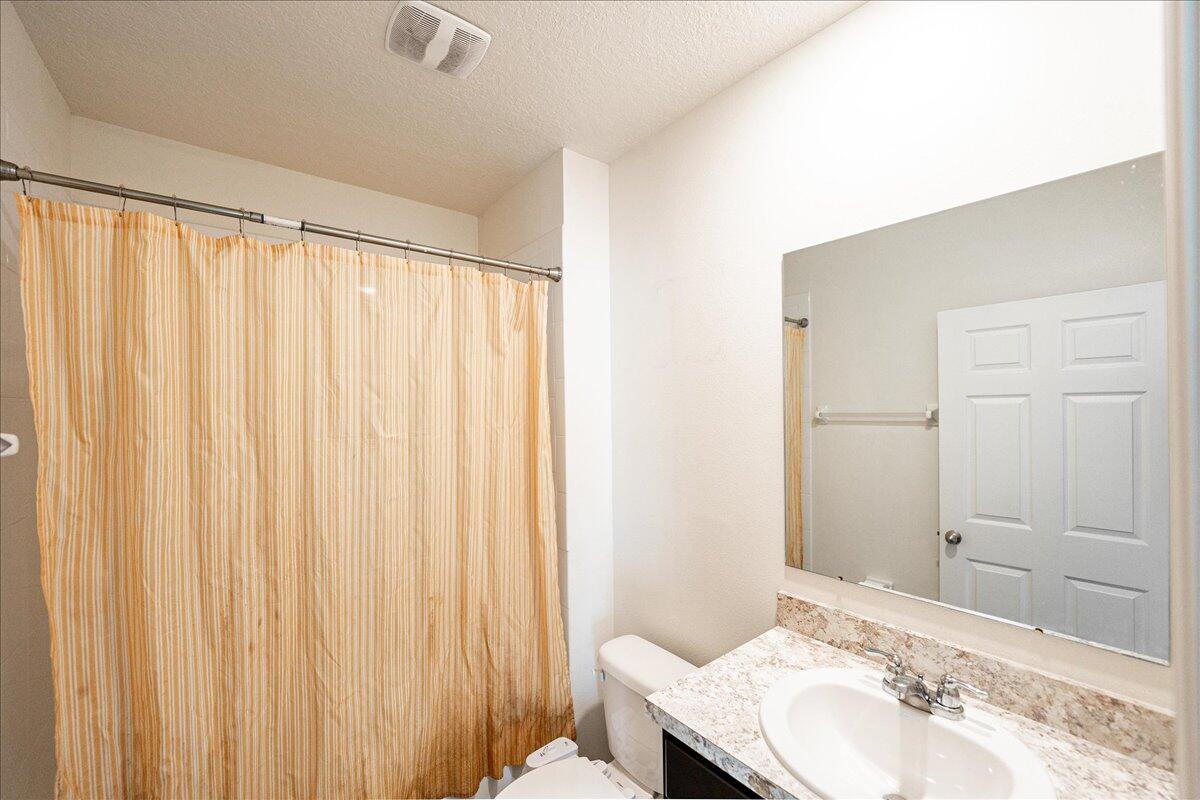 TRADITION PLAT NO 20 - TH - Residential Lease