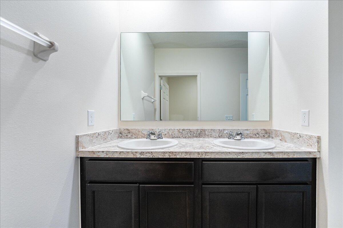 TRADITION PLAT NO 20 - TH - Residential Lease