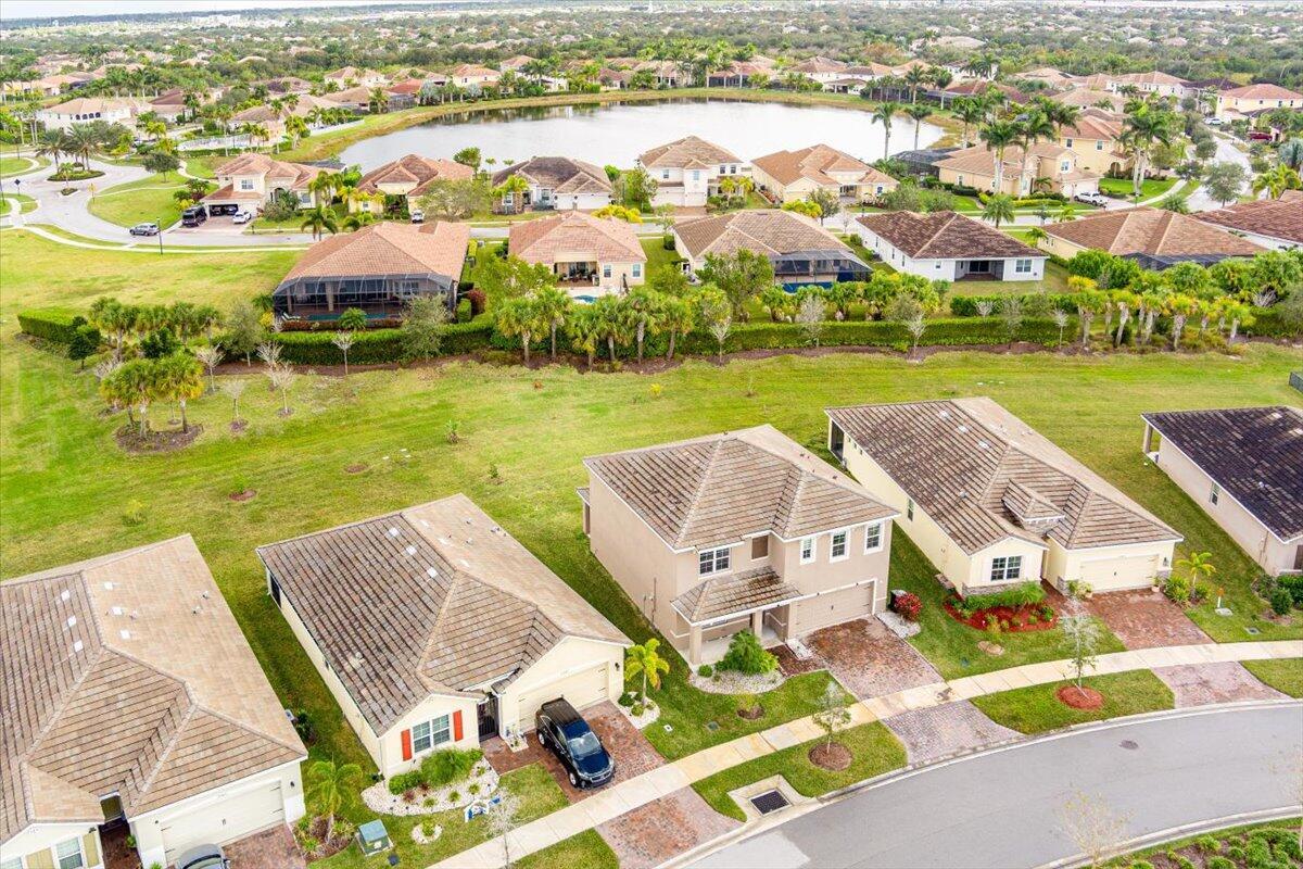 TRADITION PLAT NO 20 - TH - Residential Lease