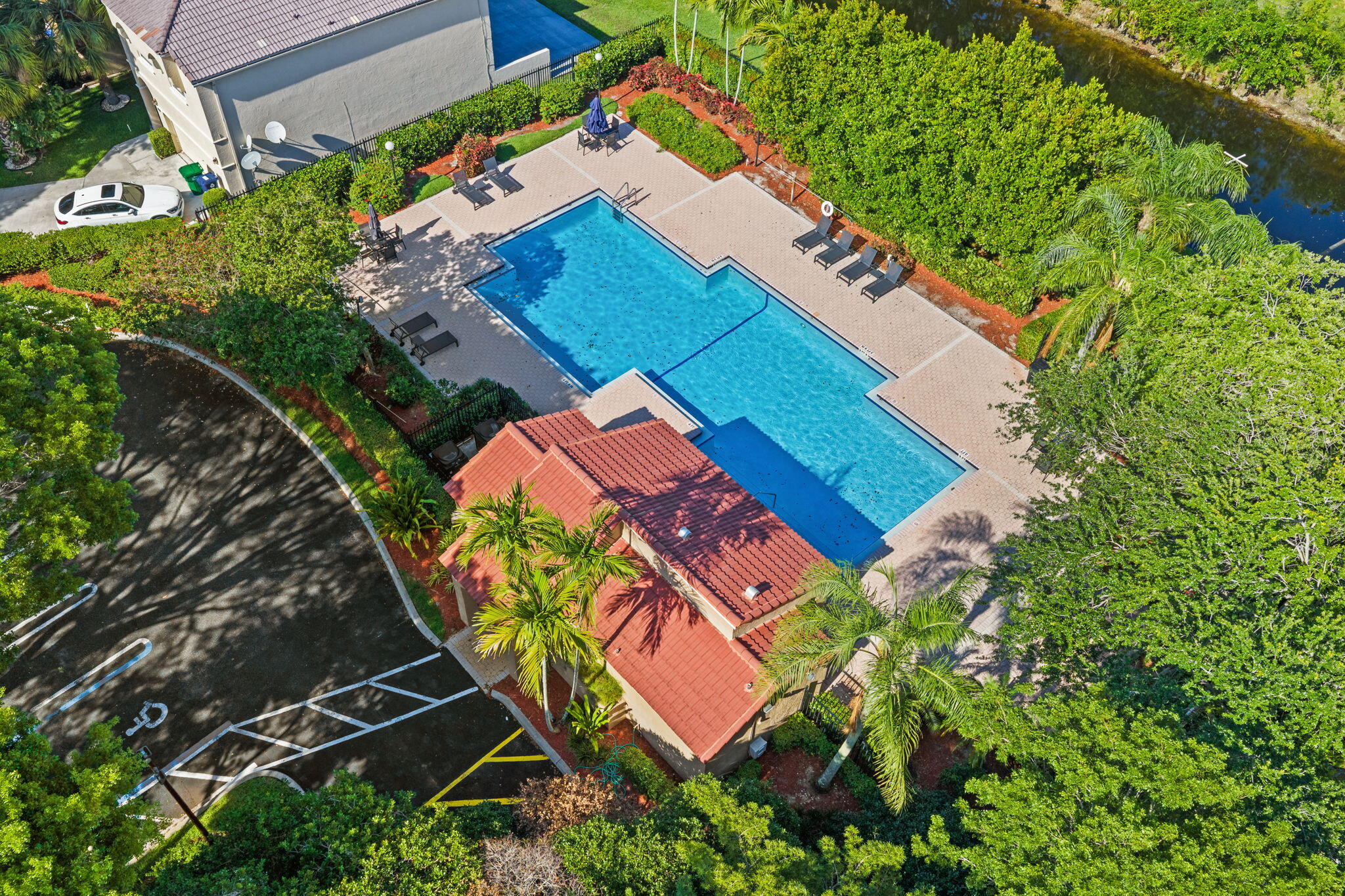 483 NW 87th Terrace