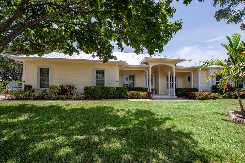 Photo of 8196 SE Governors Way, Hobe Sound, FL 33455 (MLS # R11008707)