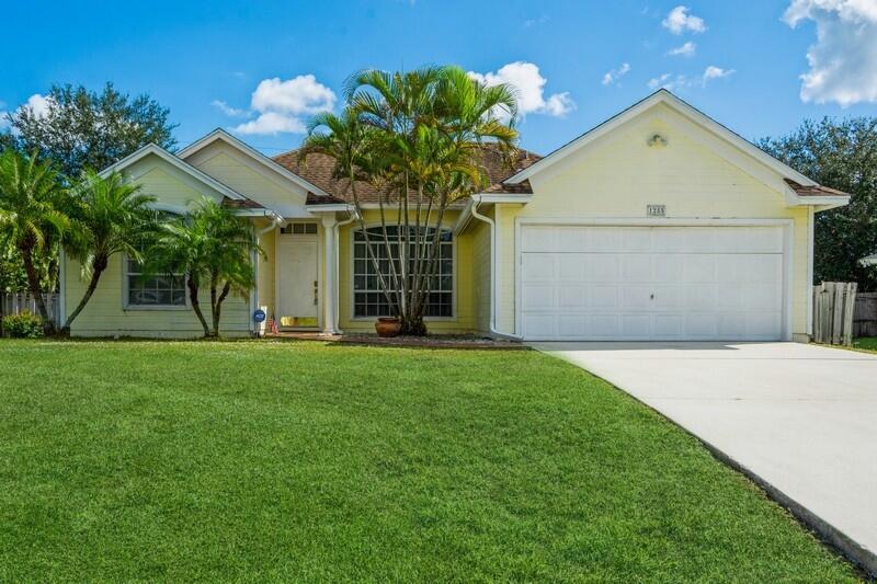 Photo of 1285 SW Byron Street, Port Saint Lucie, FL 34983 (MLS # R10756915)
