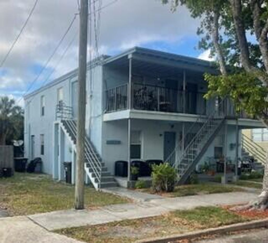 Photo of 1021 14th Street, West Palm Beach, FL 33401 (MLS # B26037661)