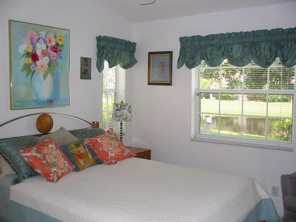 EMERALD POINTE - Residential Lease