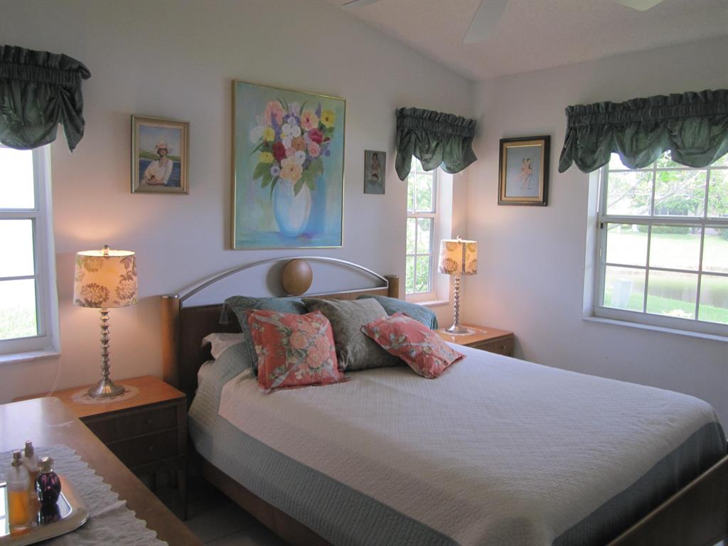 EMERALD POINTE - Residential Lease