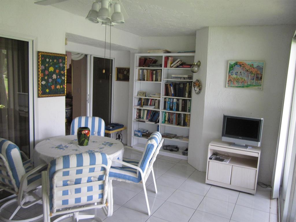 EMERALD POINTE - Residential Lease