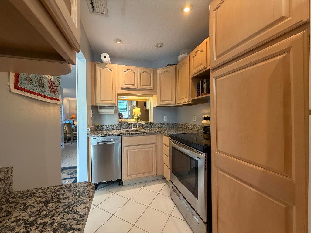 OCEAN HARBOUR VILLAS CONDOMINIUM - Residential