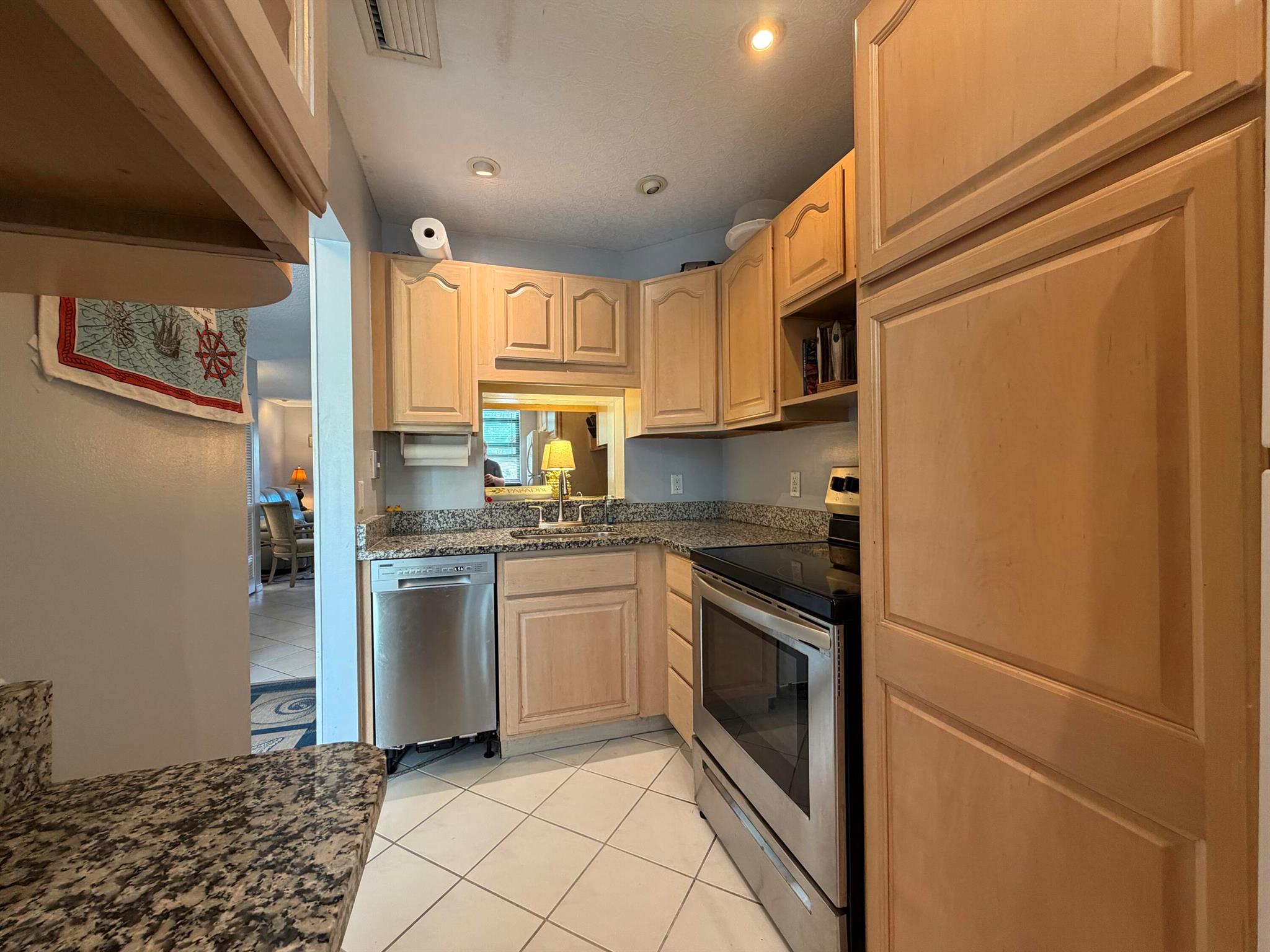 OCEAN HARBOUR VILLAS COND - Residential