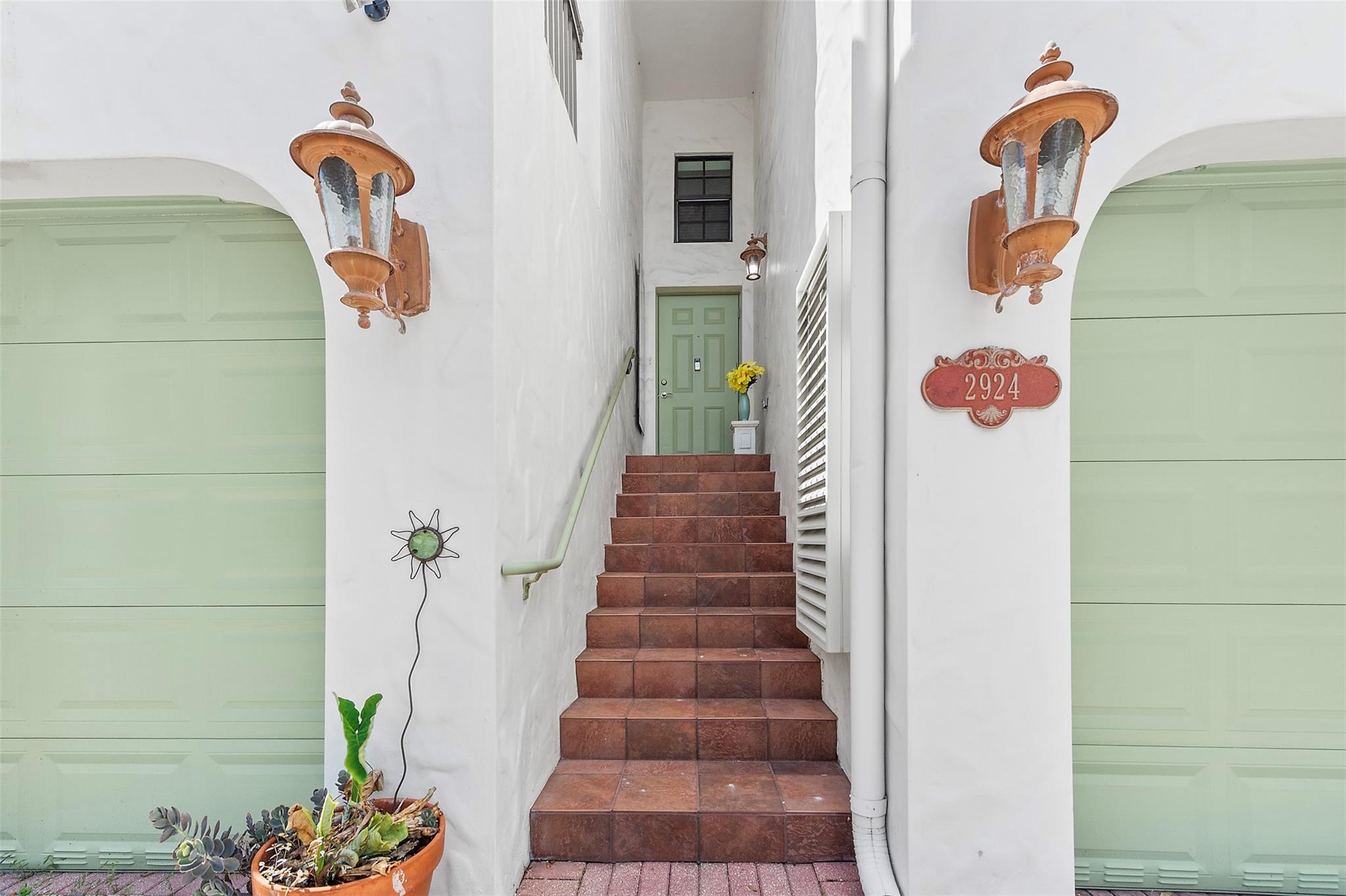 2924 Hidden Harbour Ct