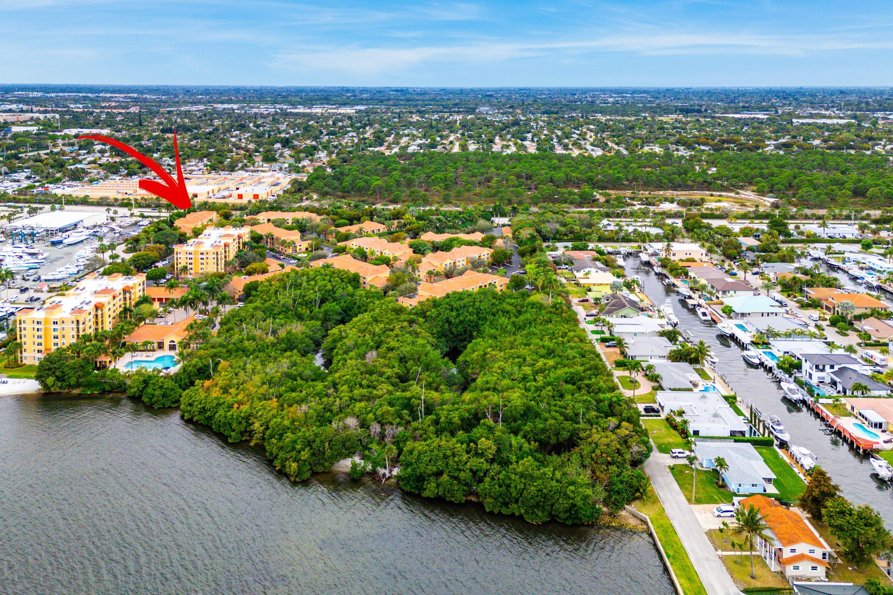 HYPOLUXOS MARINERS CAY CONDO - Residential