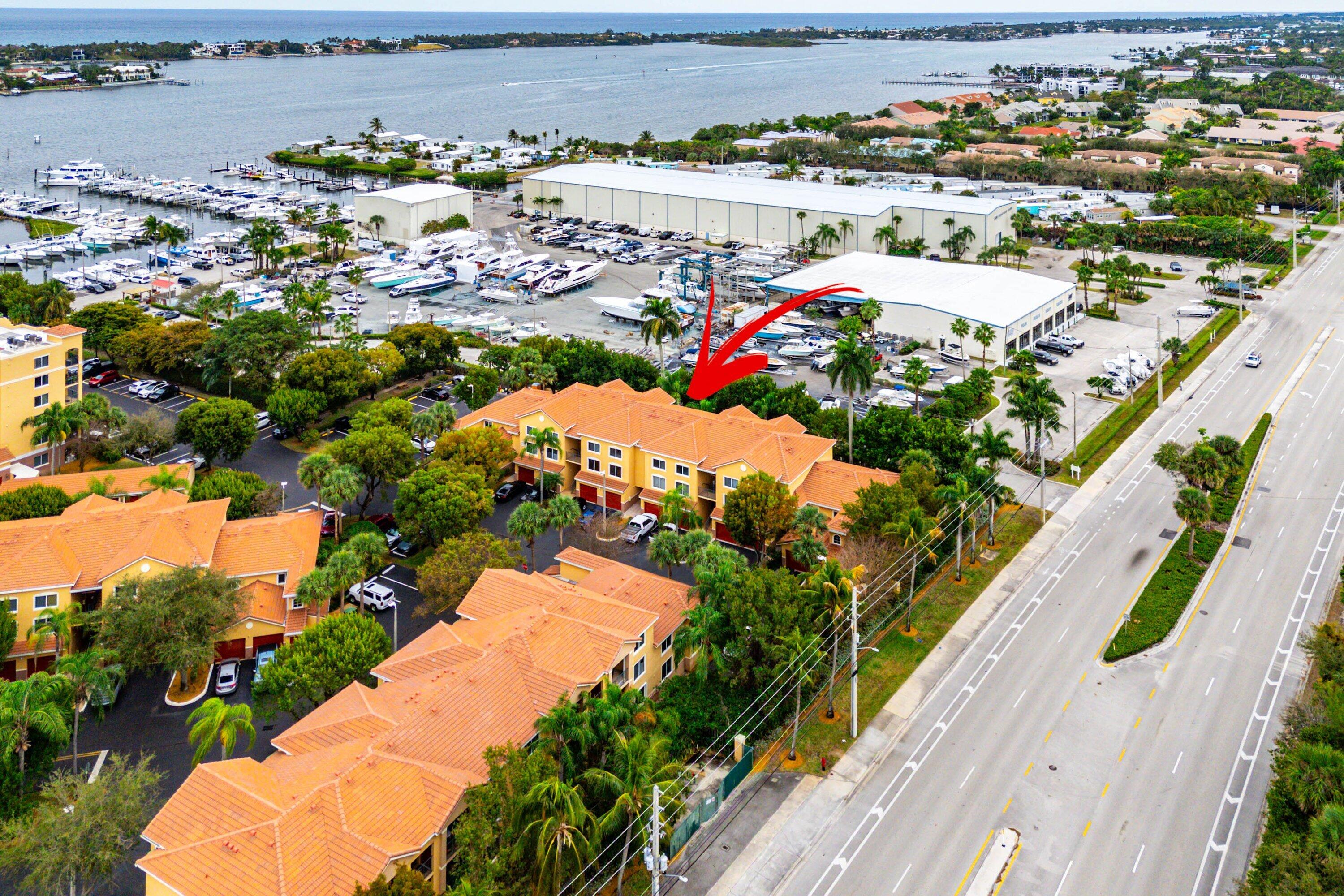 HYPOLUXOS MARINERS CAY CONDO - Residential