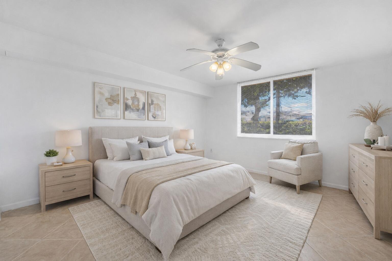 HYPOLUXOS MARINERS CAY CONDO - Residential