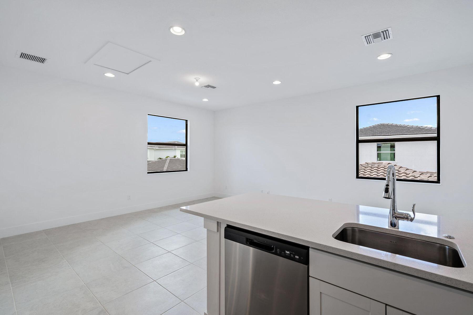 ALTON - Residential Lease