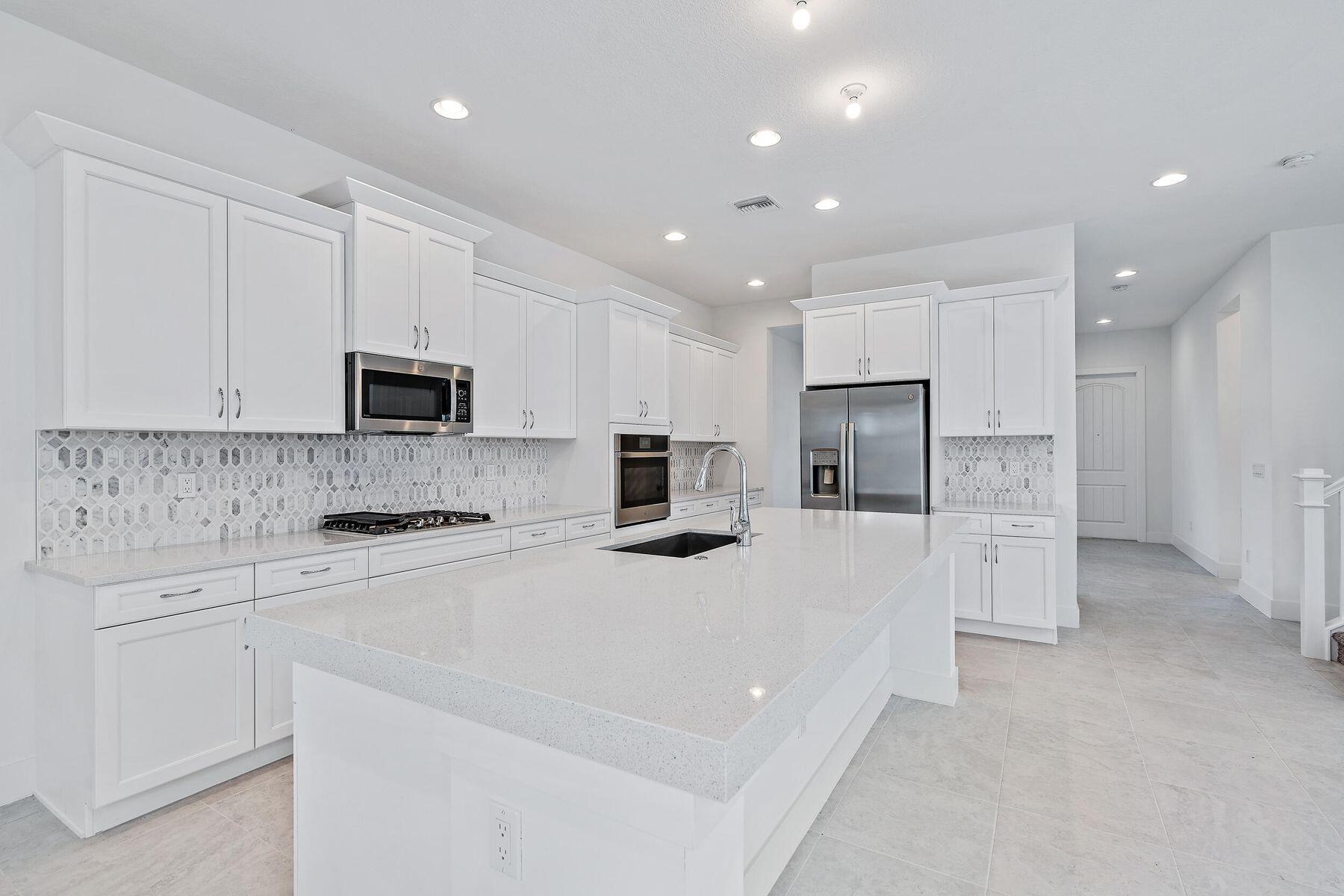 ALTON - Residential Lease