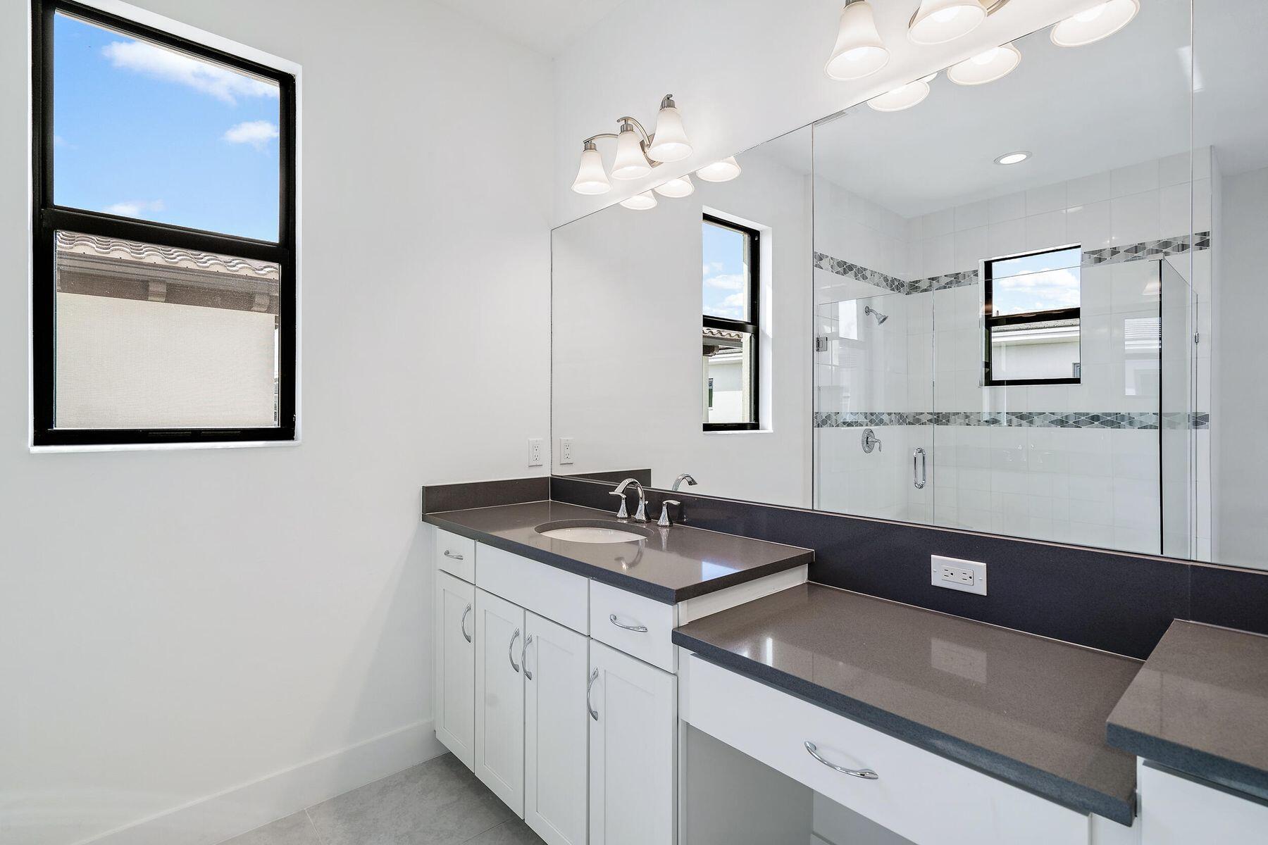 ALTON - Residential Lease