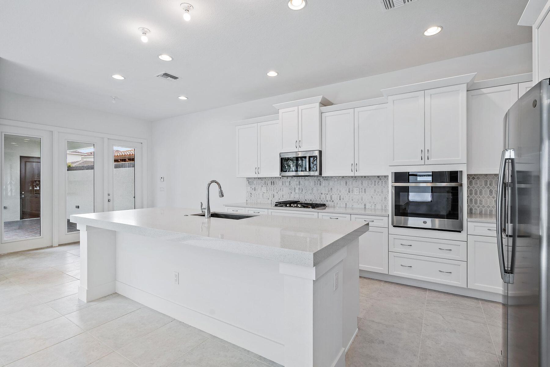 ALTON - Residential Lease