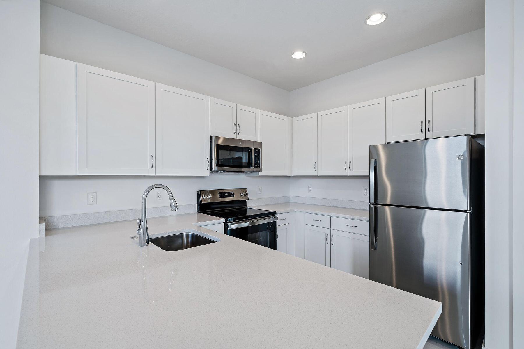 ALTON - Residential Lease