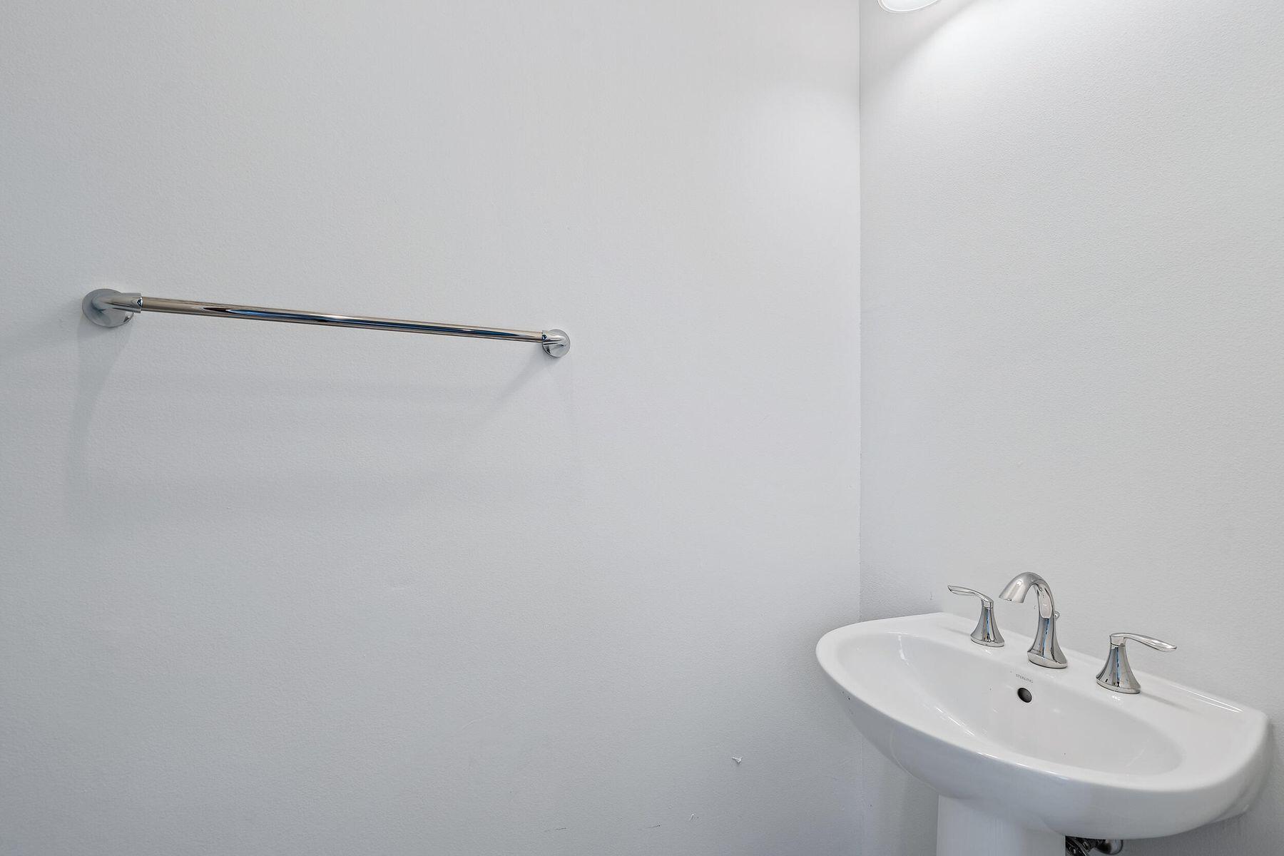 ALTON - Residential Lease