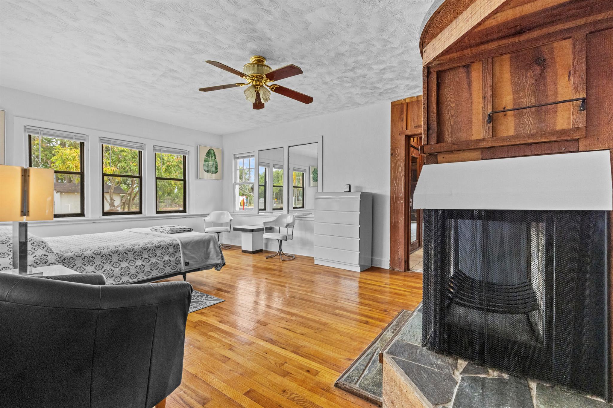 METES AND BOUNDS - Residential Income