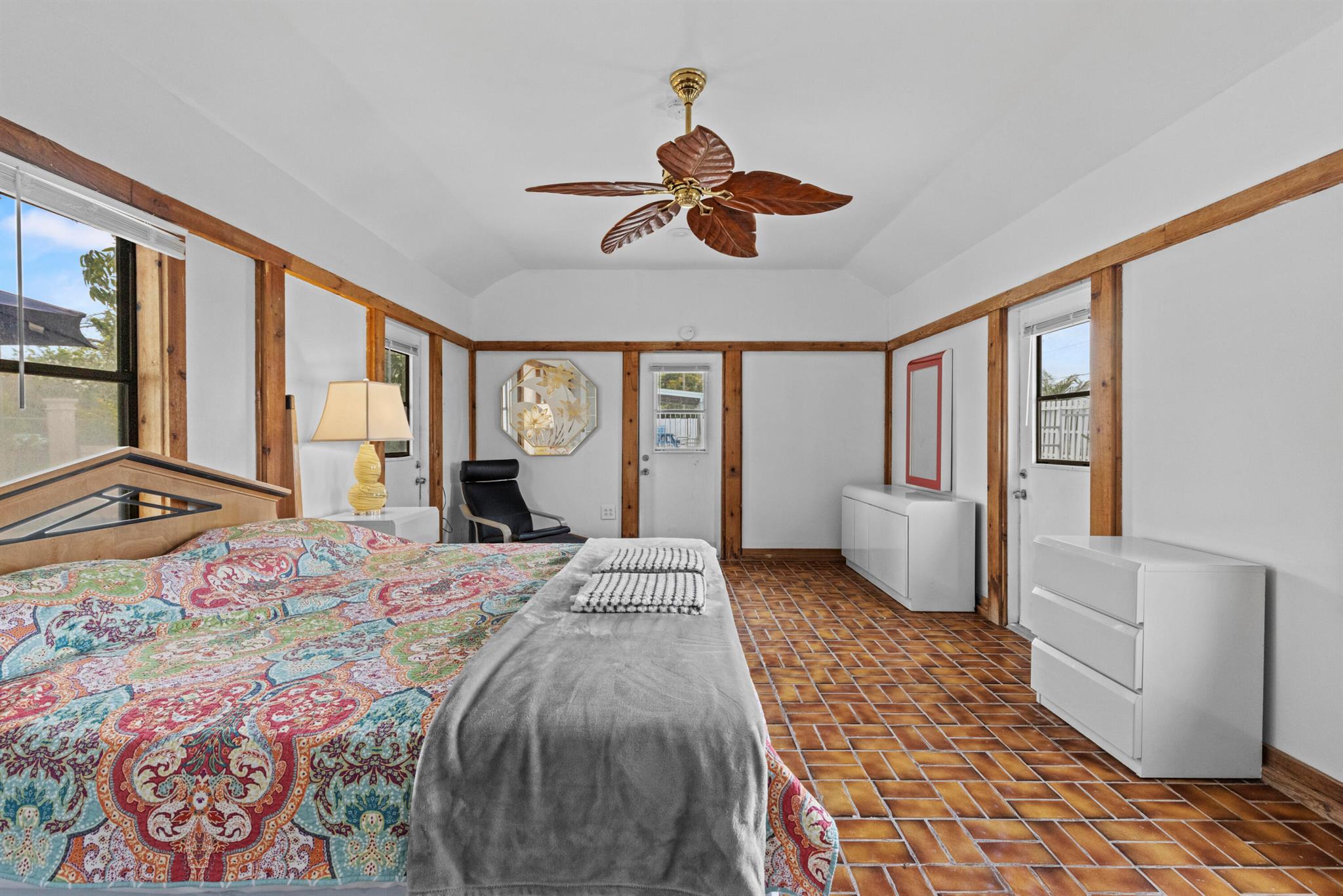 METES AND BOUNDS - Residential Income