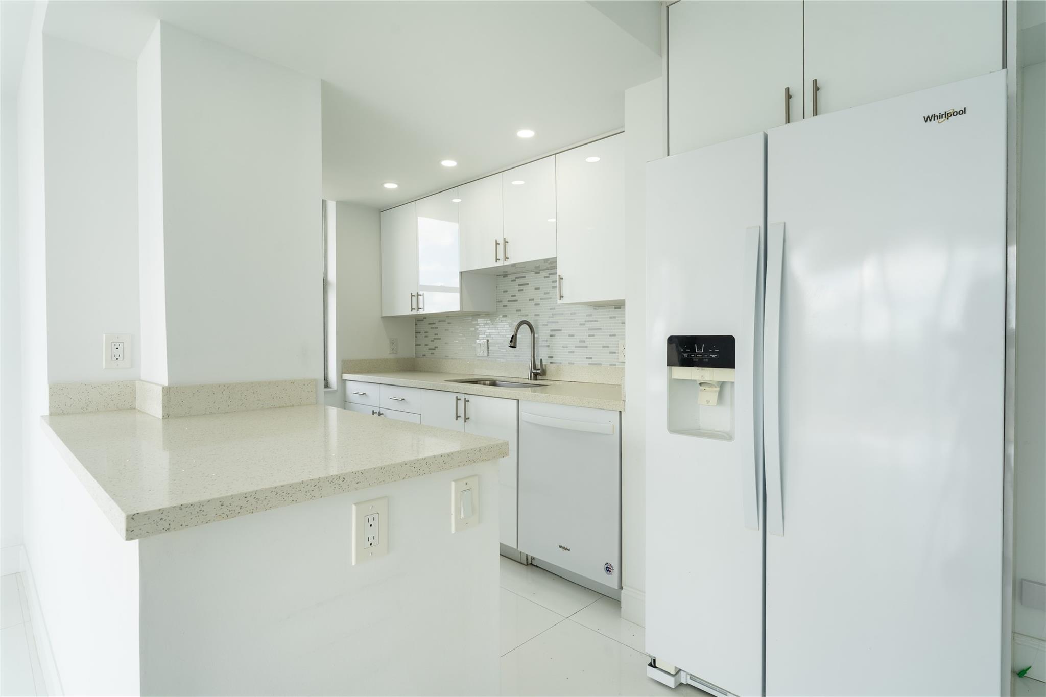 Pompano Beach Club South - Residential