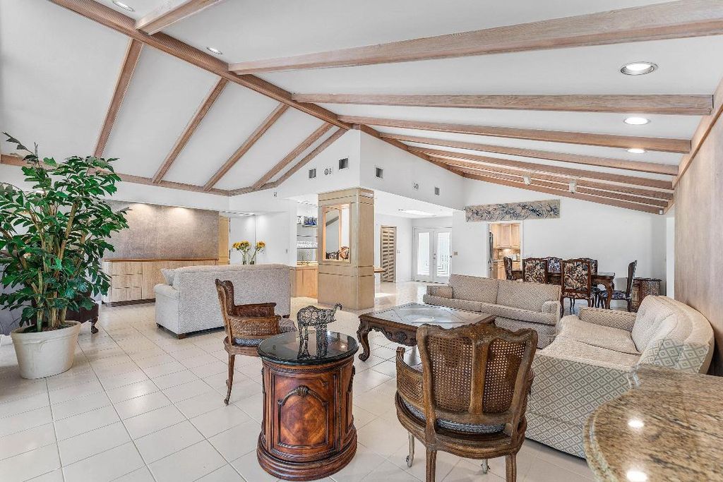 Photo of 30 Hampshire Lane, Boynton Beach, FL 33436 (MLS # R11133065)