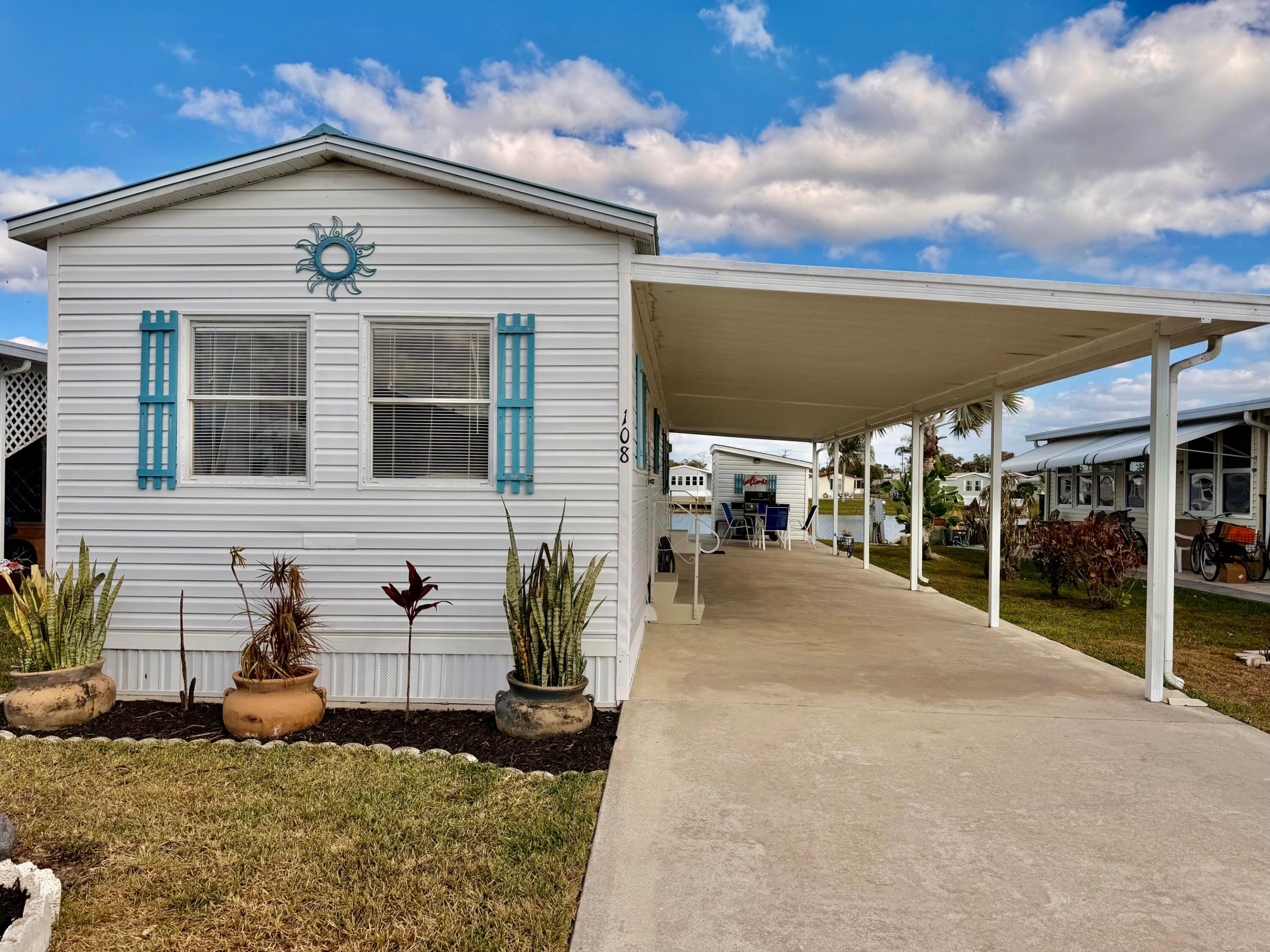 OASIS VILLAGE - Residential