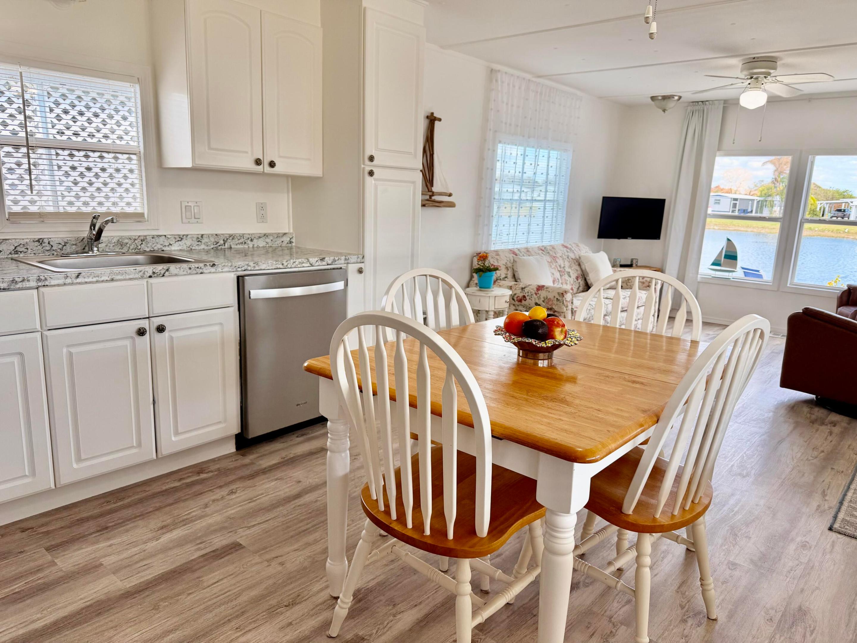 OASIS VILLAGE - Residential