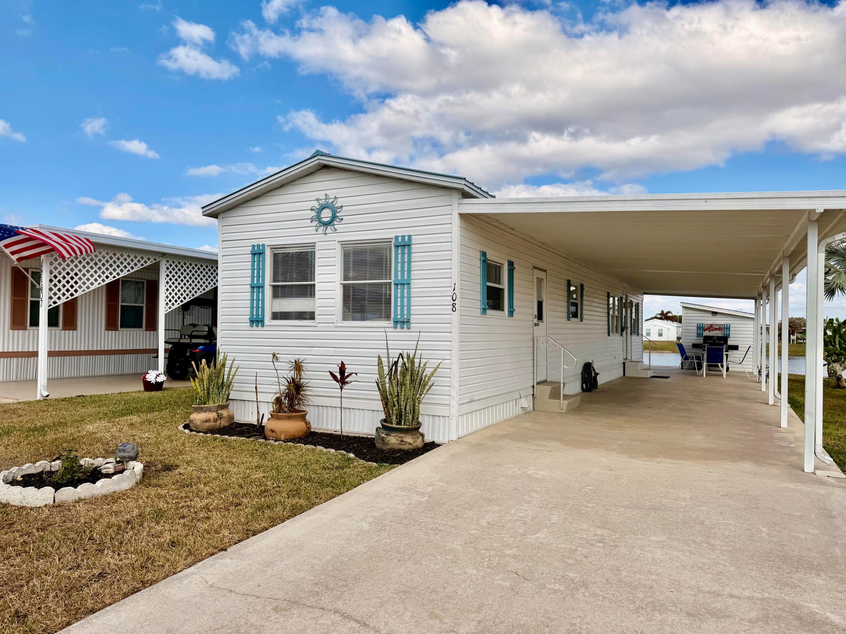 OASIS VILLAGE - Residential